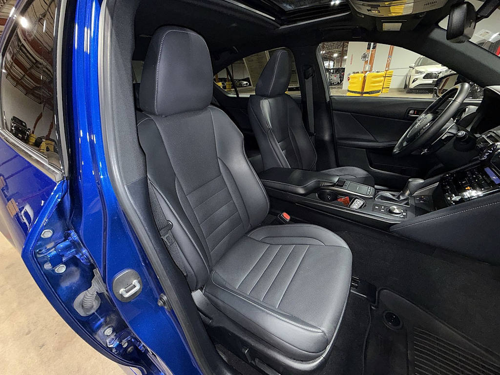 Thumbnail: 2023 Lexus IS - 10