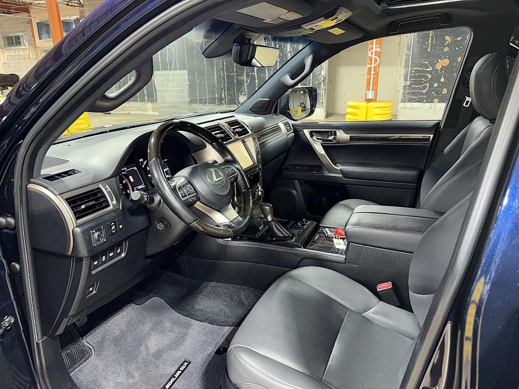 Thumbnail: 2021 Lexus GX - 33