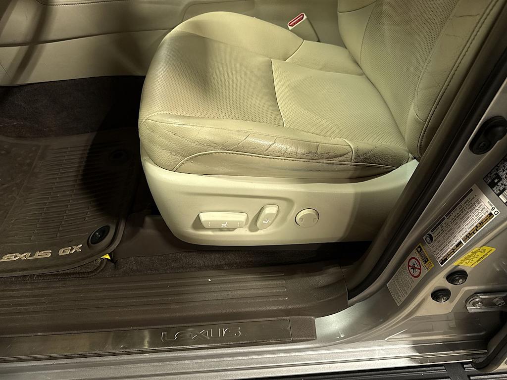 Thumbnail: 2019 Lexus GX - 28