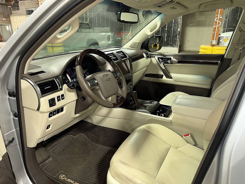 Thumbnail: 2019 Lexus GX - 8