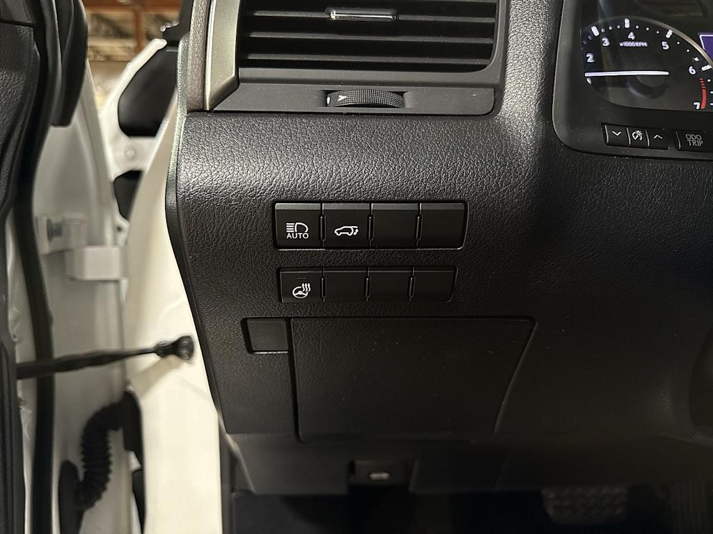 Thumbnail: 2018 Lexus RX - 31