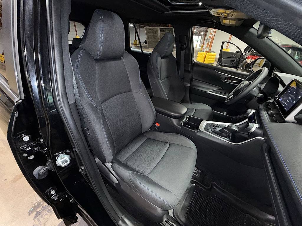 Thumbnail: 2023 Toyota RAV4 - 10