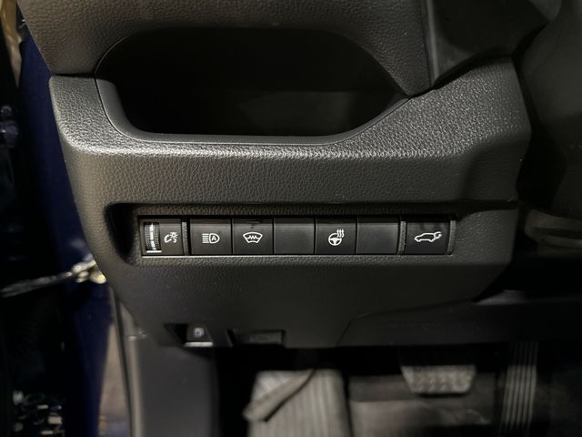 Thumbnail: 2023 Toyota RAV4 - 36