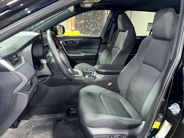 Thumbnail: 2021 Toyota RAV4 - 9