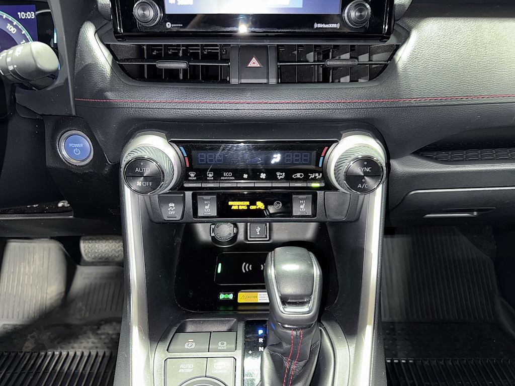 Thumbnail: 2021 Toyota RAV4 - 24