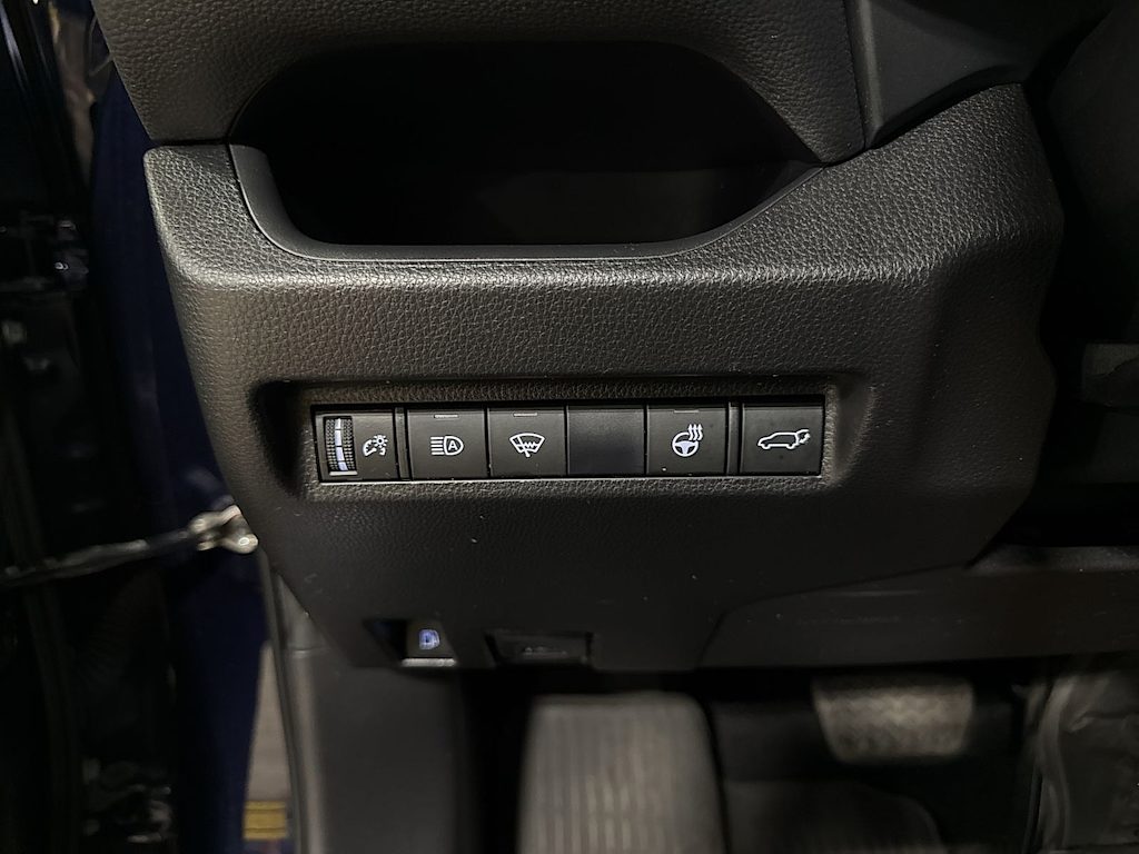Thumbnail: 2021 Toyota RAV4 - 35