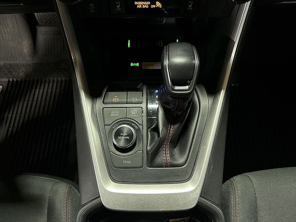 Thumbnail: 2021 Toyota RAV4 - 13