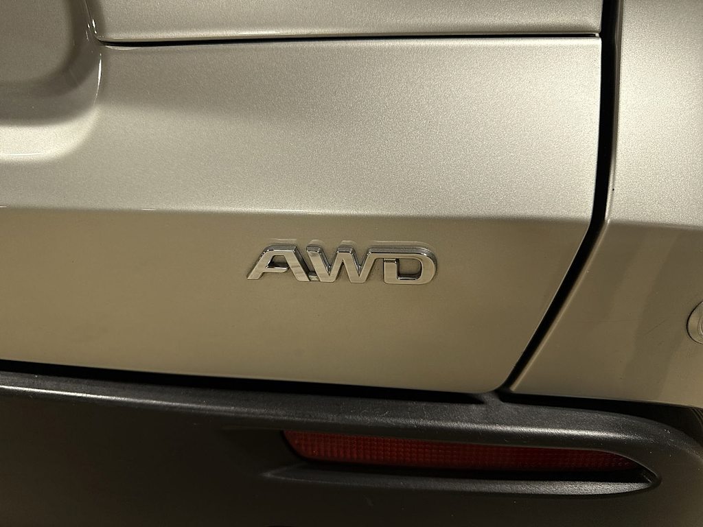 Thumbnail: 2023 Toyota bZ4X - 29