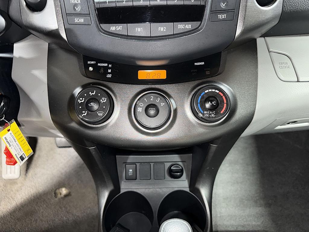 Thumbnail: 2009 Toyota RAV4 - 25