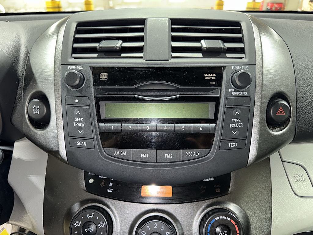 Thumbnail: 2009 Toyota RAV4 - 24