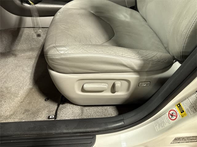 Thumbnail: 2010 Toyota RAV4 - 25