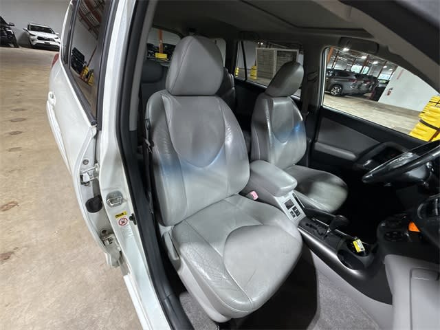Thumbnail: 2010 Toyota RAV4 - 11