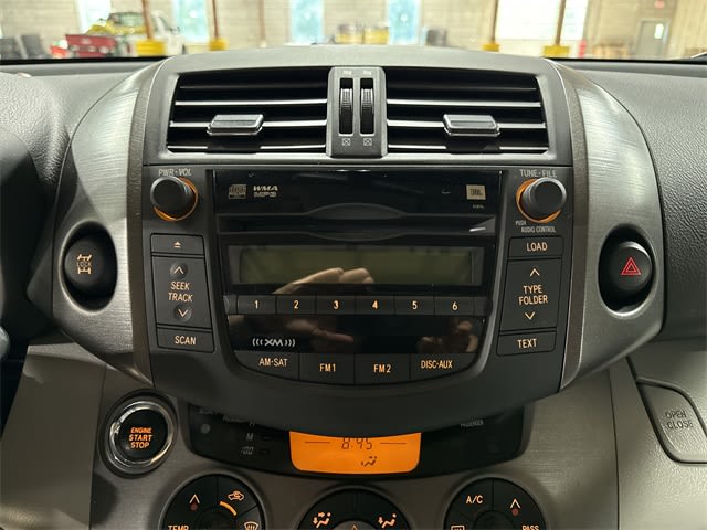 Thumbnail: 2010 Toyota RAV4 - 24