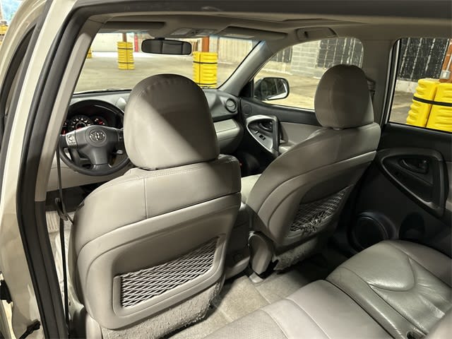 Thumbnail: 2010 Toyota RAV4 - 31