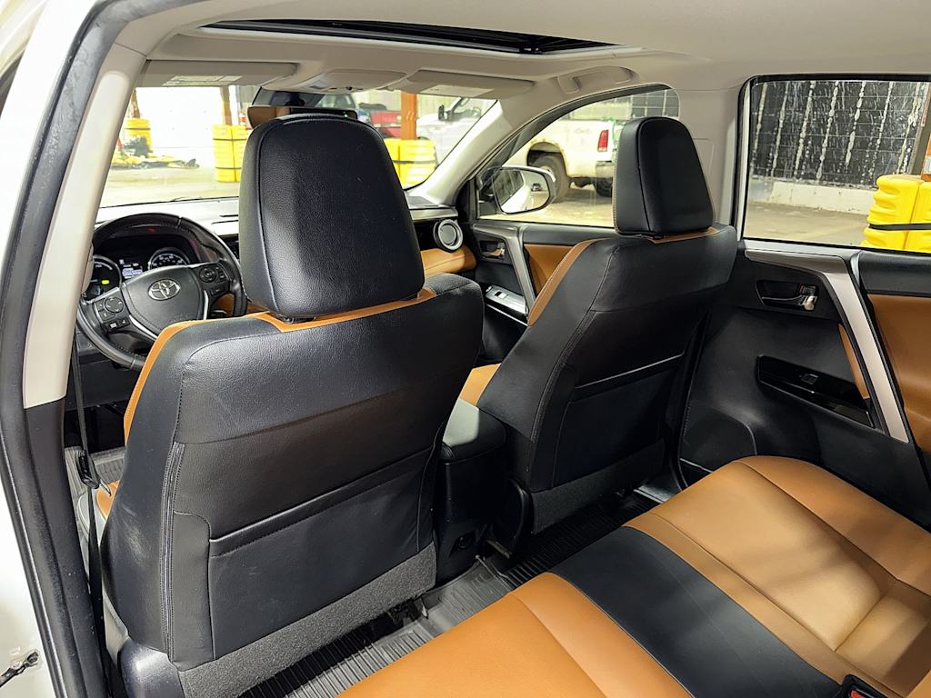 Thumbnail: 2016 Toyota RAV4 - 31