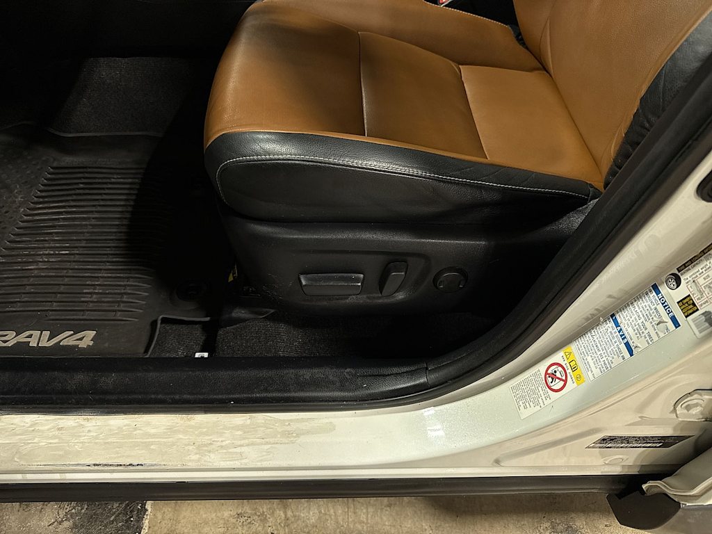 Thumbnail: 2016 Toyota RAV4 - 27