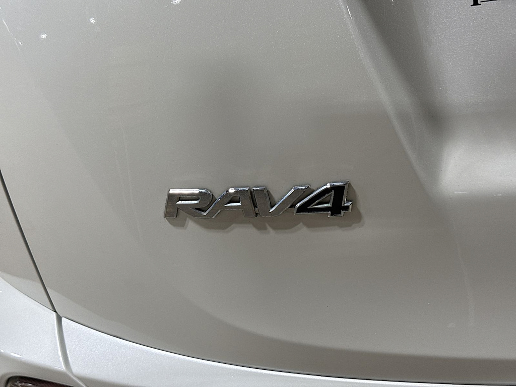 Thumbnail: 2016 Toyota RAV4 - 6
