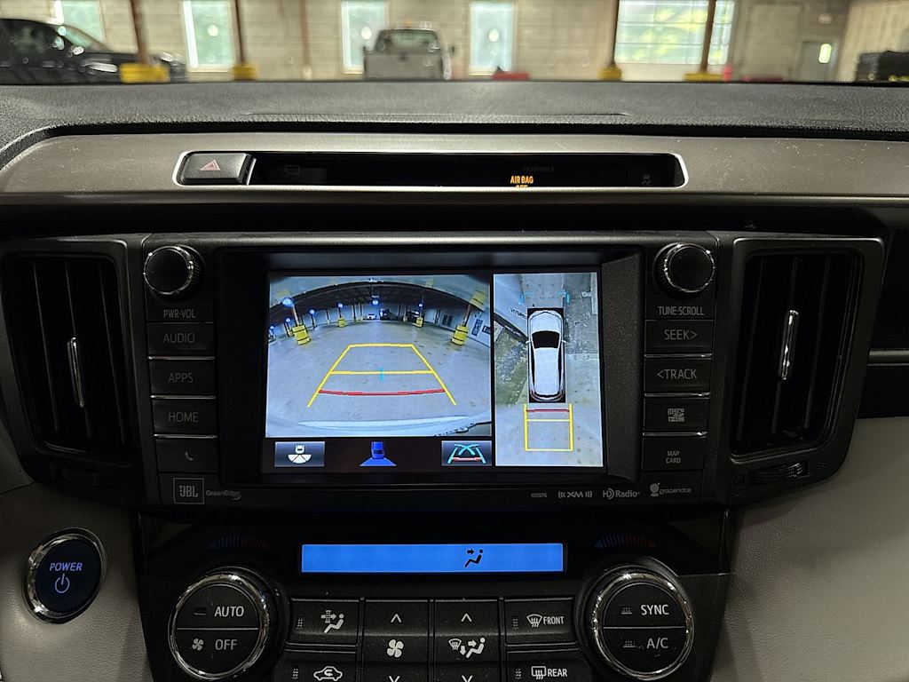 Thumbnail: 2016 Toyota RAV4 - 30