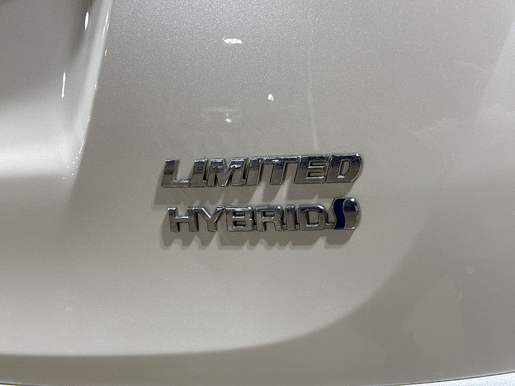 Thumbnail: 2016 Toyota RAV4 - 32