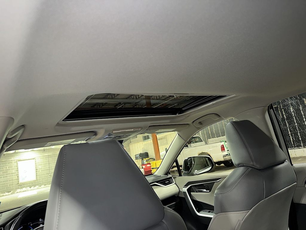 Thumbnail: 2019 Toyota RAV4 - 28
