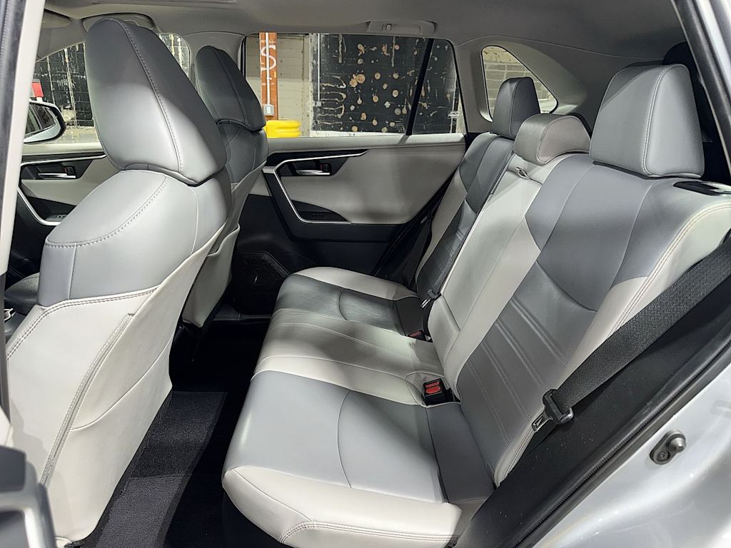 Thumbnail: 2019 Toyota RAV4 - 12