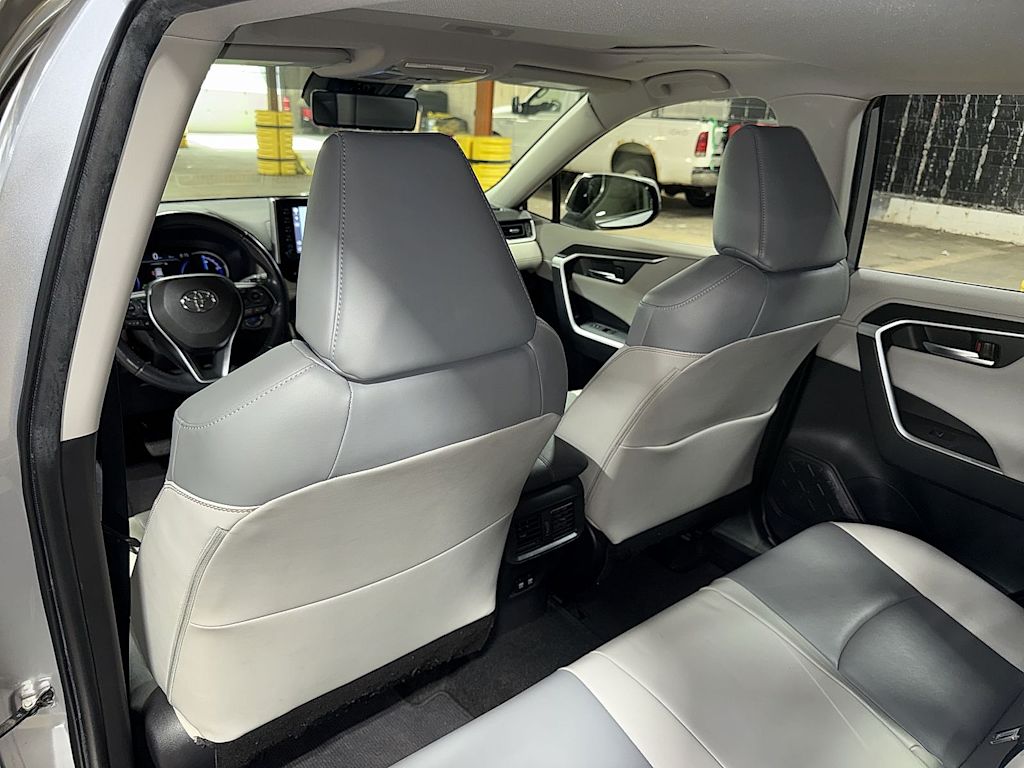 Thumbnail: 2019 Toyota RAV4 - 32