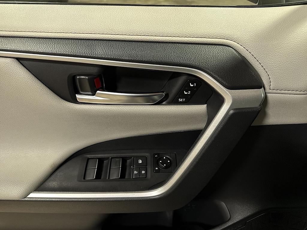 Thumbnail: 2019 Toyota RAV4 - 26