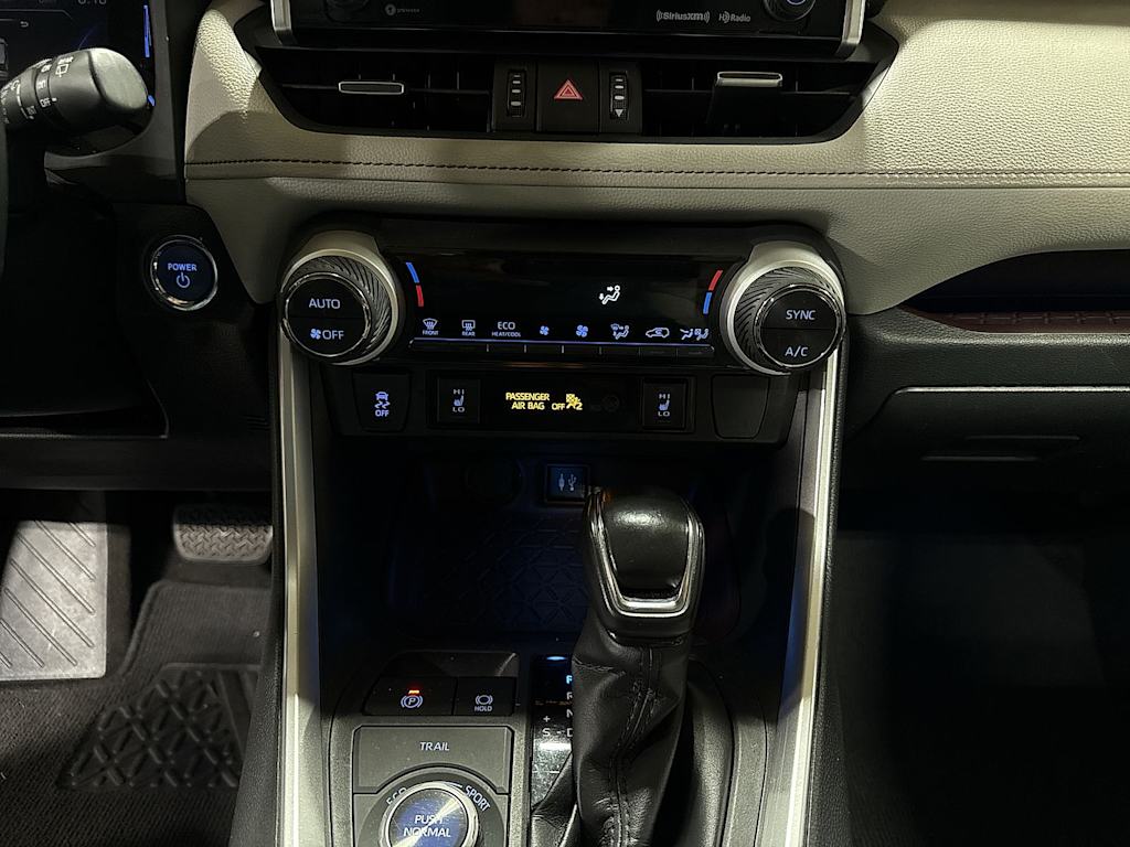 Thumbnail: 2019 Toyota RAV4 - 14