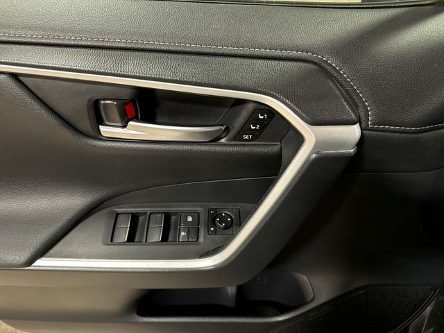 Thumbnail: 2019 Toyota RAV4 - 26