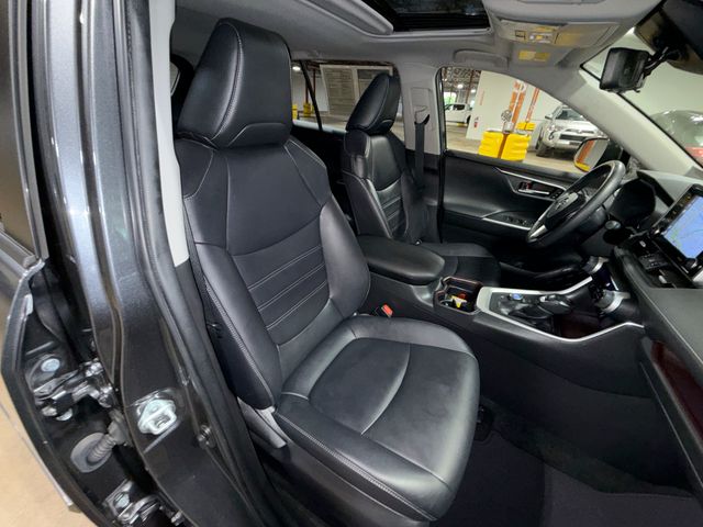 Thumbnail: 2019 Toyota RAV4 - 10