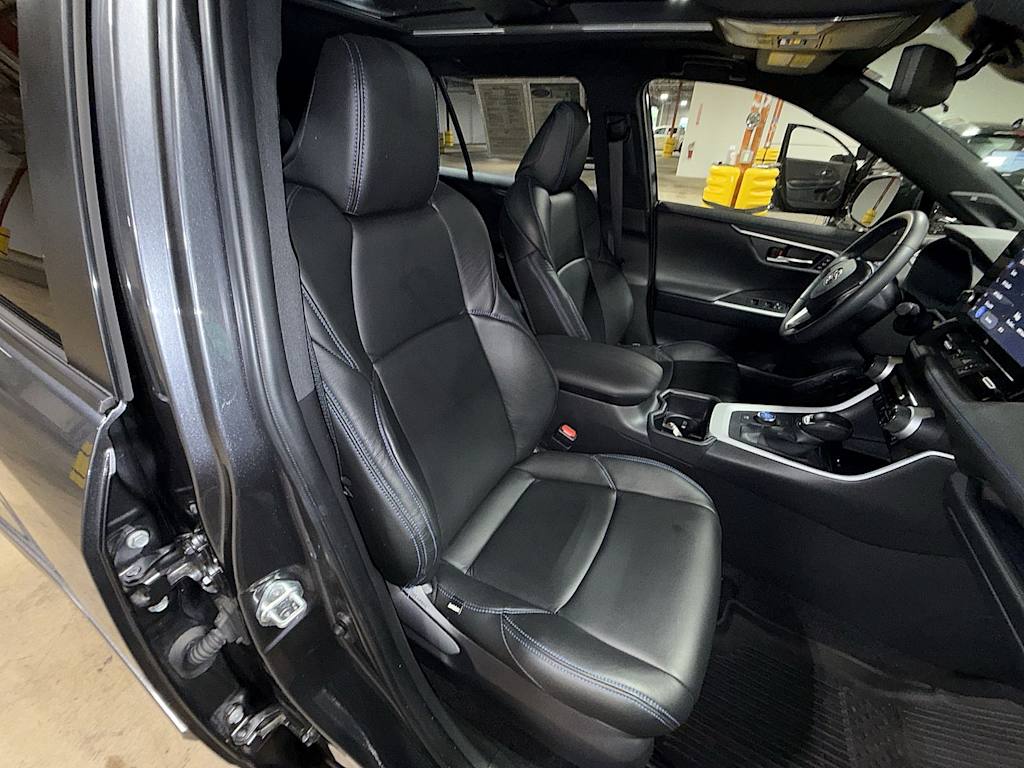 Thumbnail: 2024 Toyota RAV4 - 10