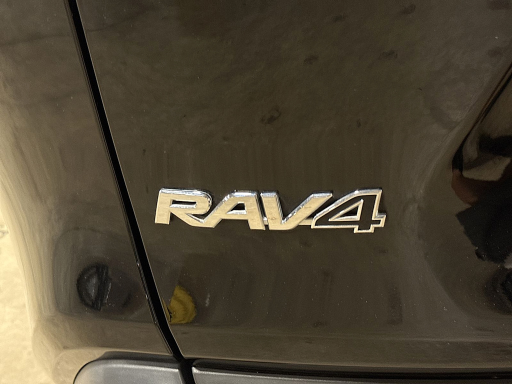 Thumbnail: 2022 Toyota RAV4 - 5
