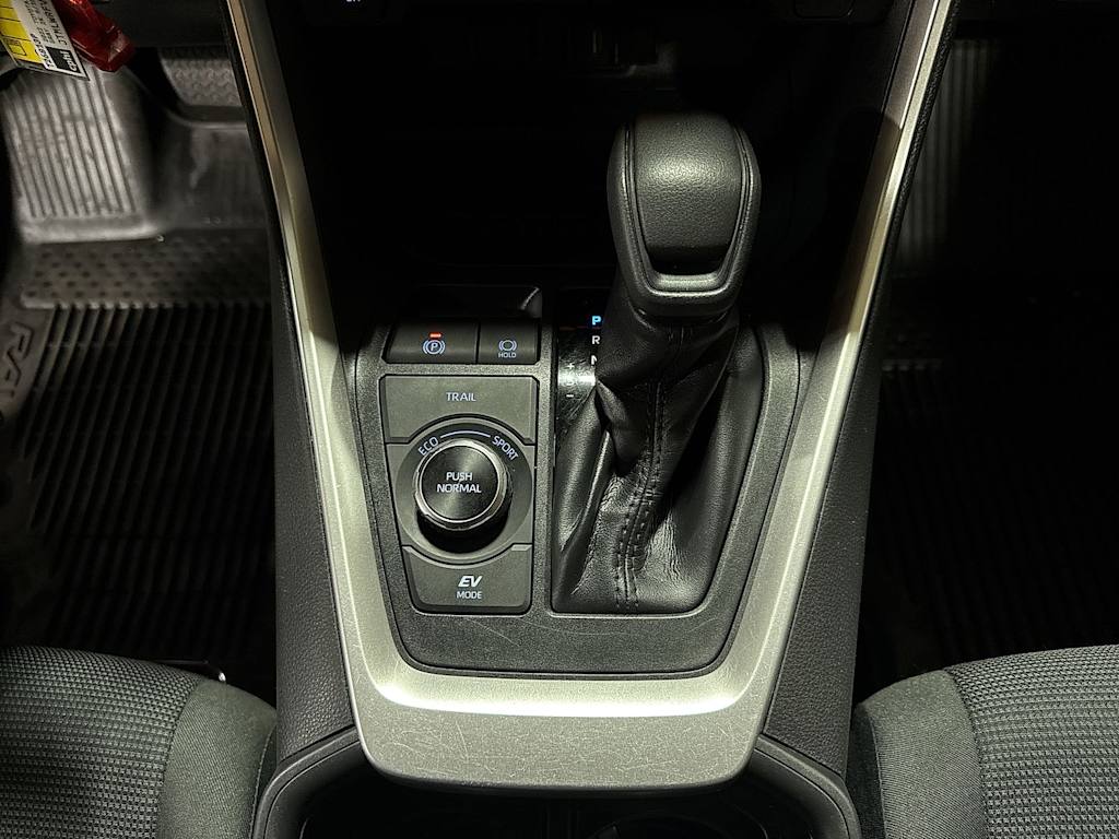 Thumbnail: 2022 Toyota RAV4 - 13
