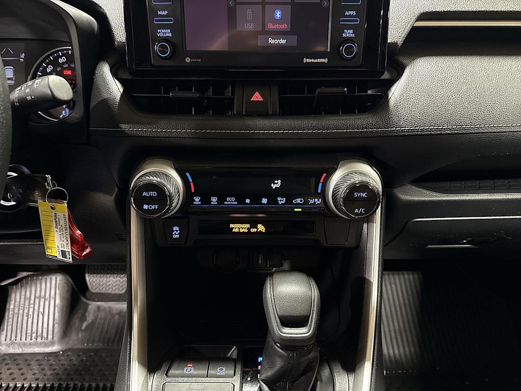 Thumbnail: 2022 Toyota RAV4 - 24