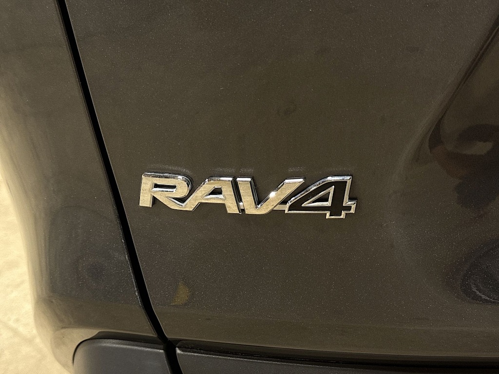 Thumbnail: 2022 Toyota RAV4 - 6