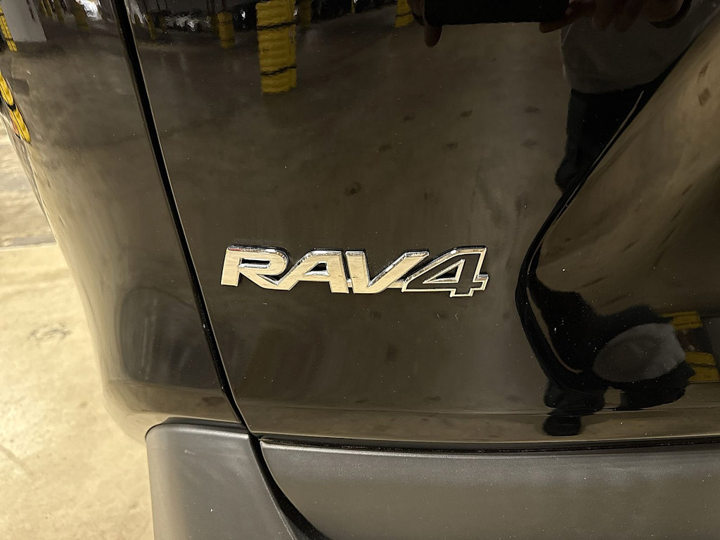 Thumbnail: 2019 Toyota RAV4 - 27