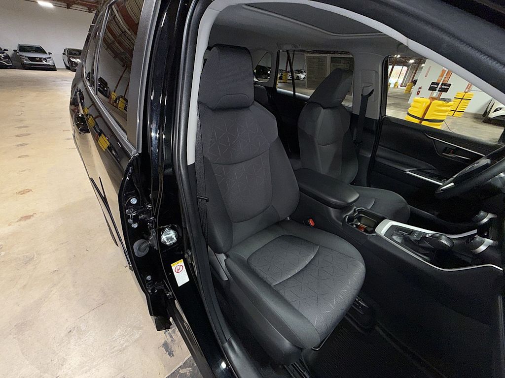 Thumbnail: 2019 Toyota RAV4 - 5