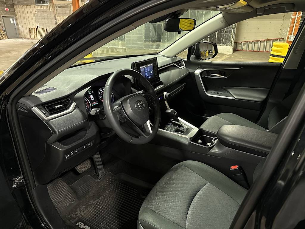 Thumbnail: 2019 Toyota RAV4 - 8