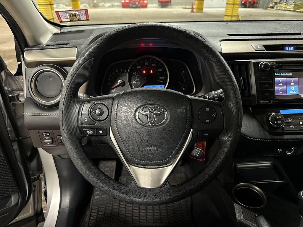 Thumbnail: 2015 Toyota RAV4 - 2