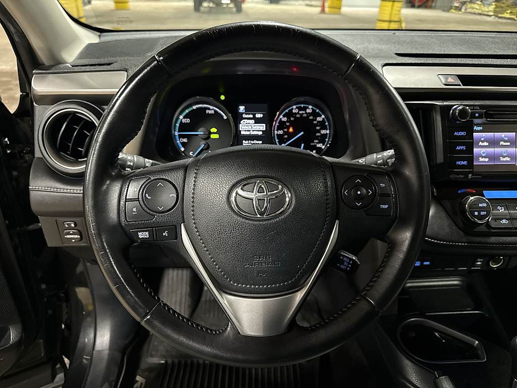 Thumbnail: 2016 Toyota RAV4 - 2