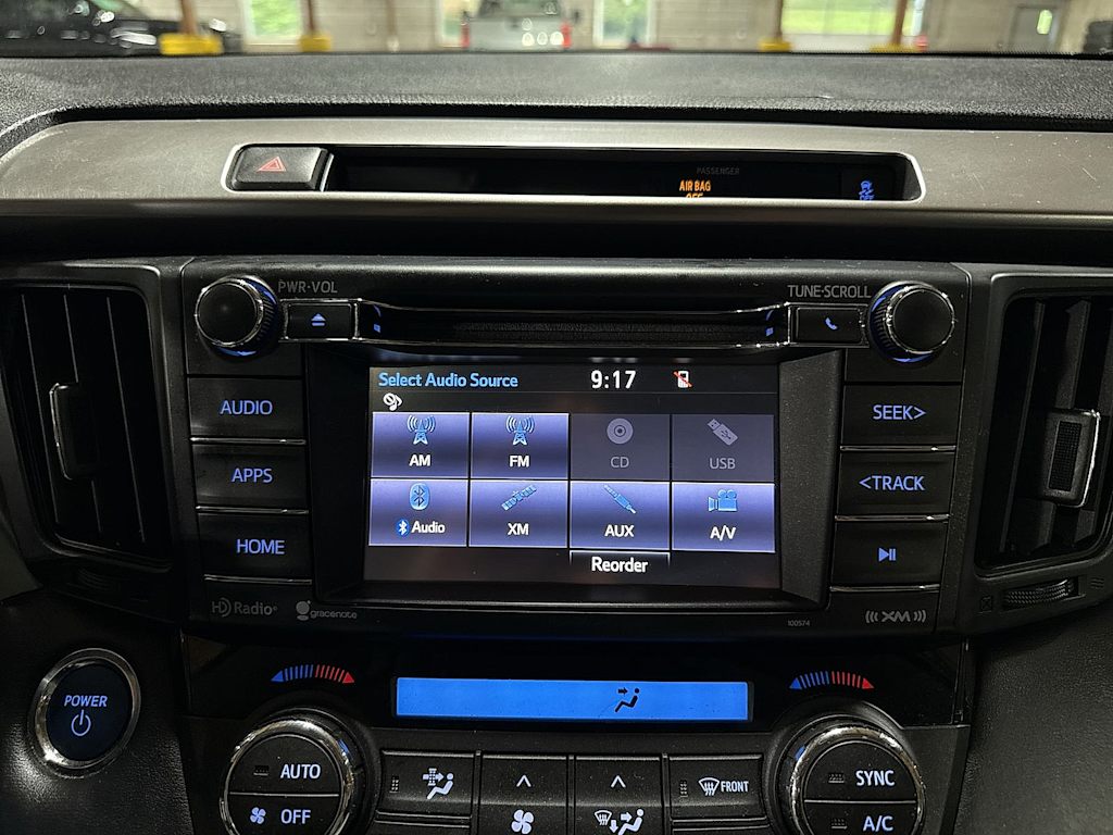 Thumbnail: 2016 Toyota RAV4 - 24