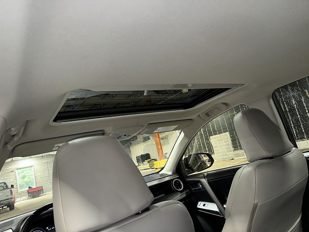 Thumbnail: 2016 Toyota RAV4 - 27
