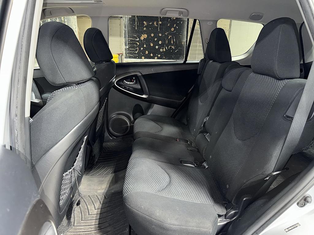 Thumbnail: 2012 Toyota RAV4 - 12