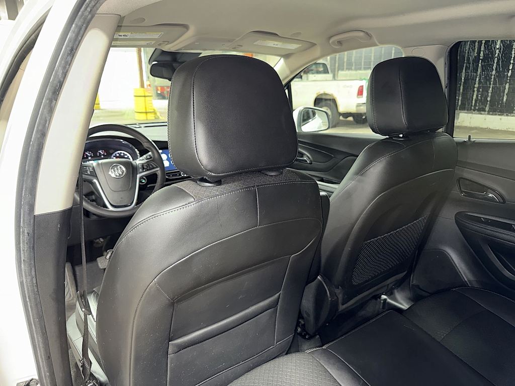 Thumbnail: 2018 Buick Encore - 27