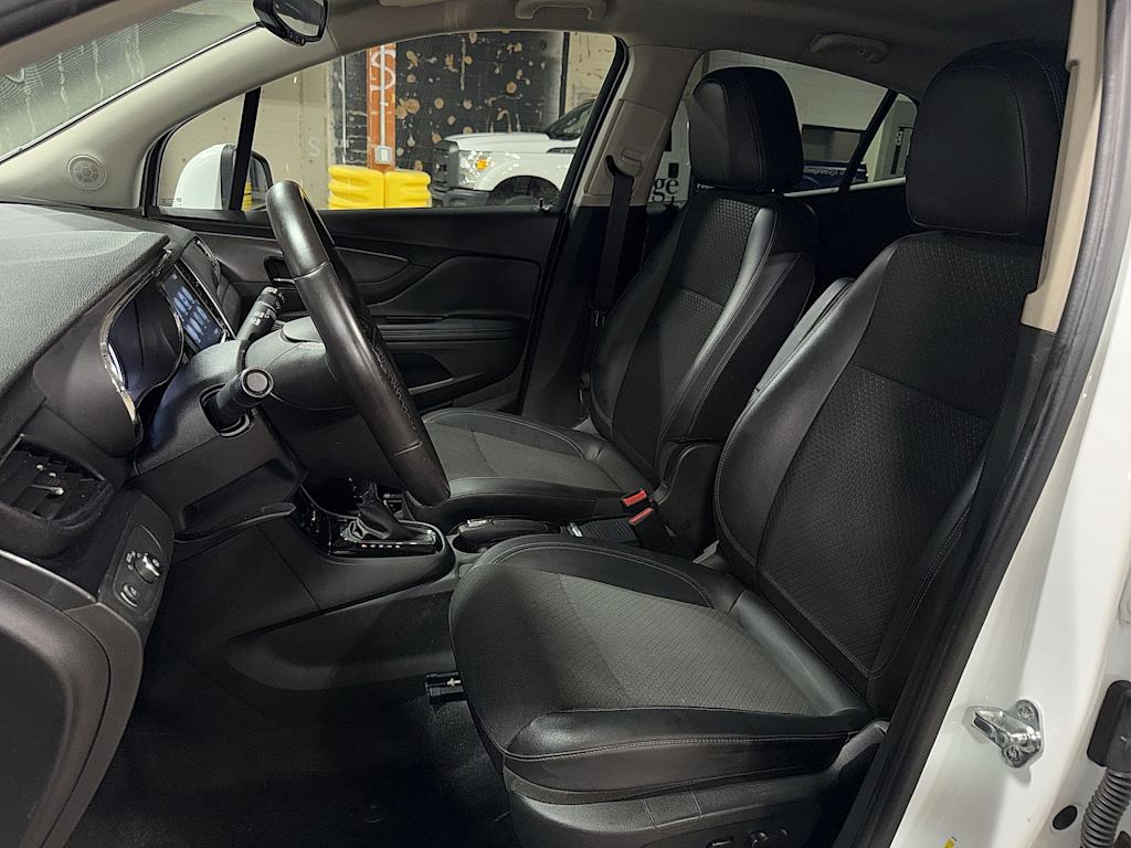 Thumbnail: 2018 Buick Encore - 8