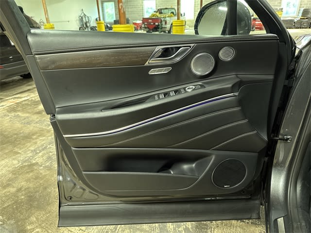 Thumbnail: 2022 Genesis GV80 - 34