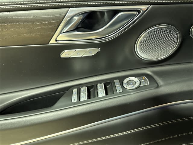 Thumbnail: 2022 Genesis GV80 - 26