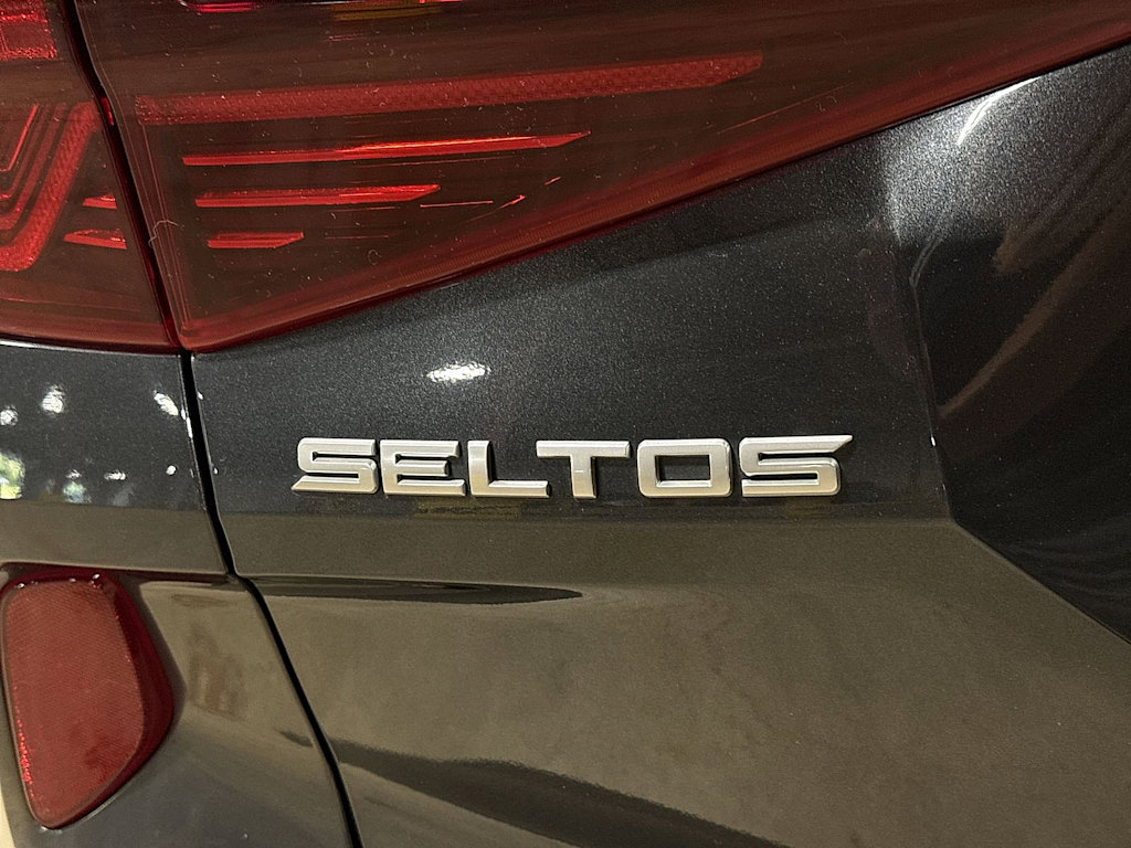 Thumbnail: 2022 Kia Seltos - 6