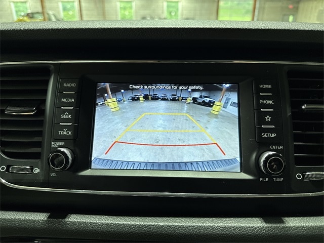 2020 Kia Sedona LX 28