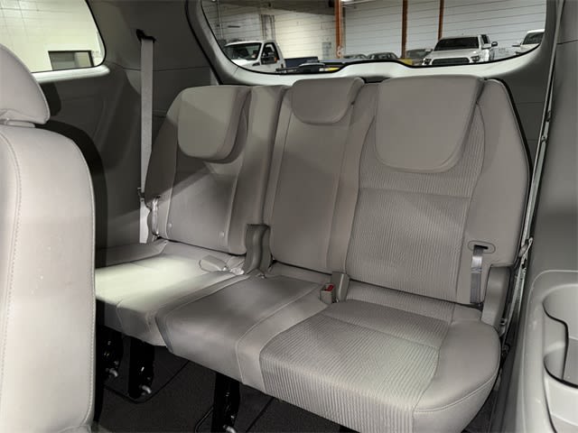 2020 Kia Sedona LX 25